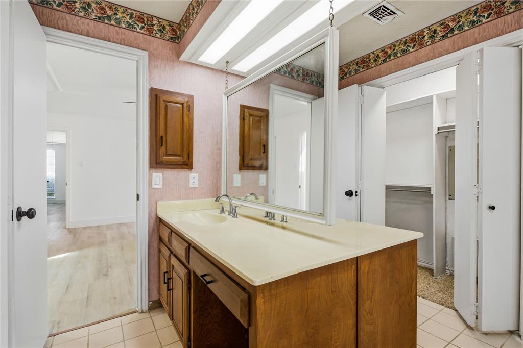 2012 Cross Bend Road Plano, TX 75023 - Photo 27 of 38