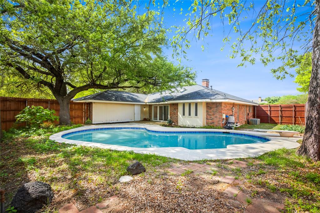 2012 Cross Bend Road Plano, TX 75023 - Photo 32 of 38