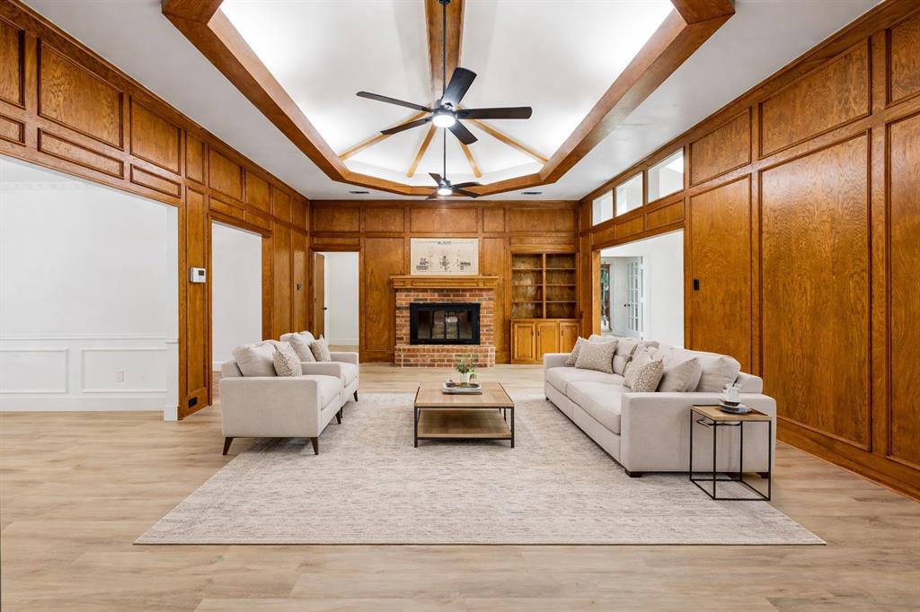 2012 Cross Bend Road Plano, TX 75023 - Photo 9 of 38