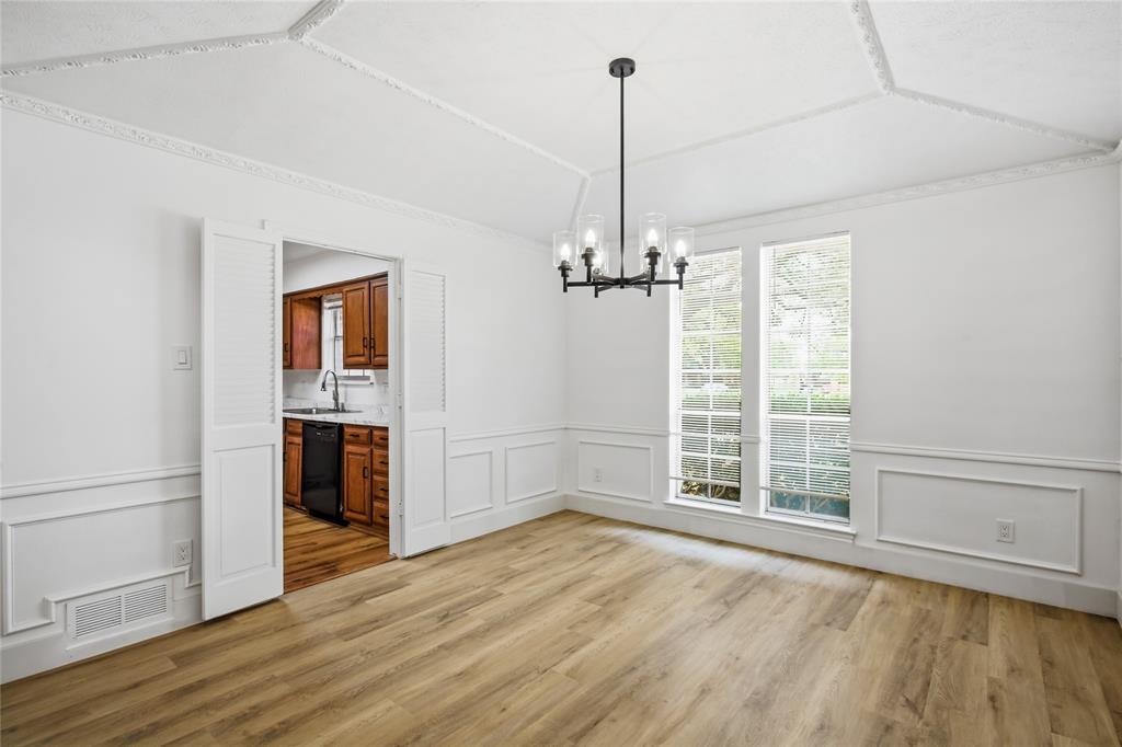 2012 Cross Bend Road Plano, TX 75023 - Photo 10 of 38