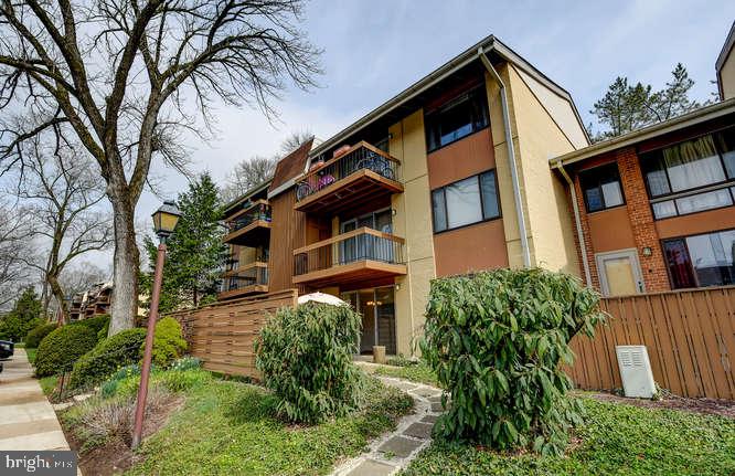 5 Cross Keys Road, Unit 5A Baltimore, MD 21210 - Photo 1 of 16 Very attractive setting