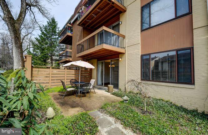 5 Cross Keys Road, Unit 5A Baltimore, MD 21210 - Photo 3 of 16 Nicely landscaped