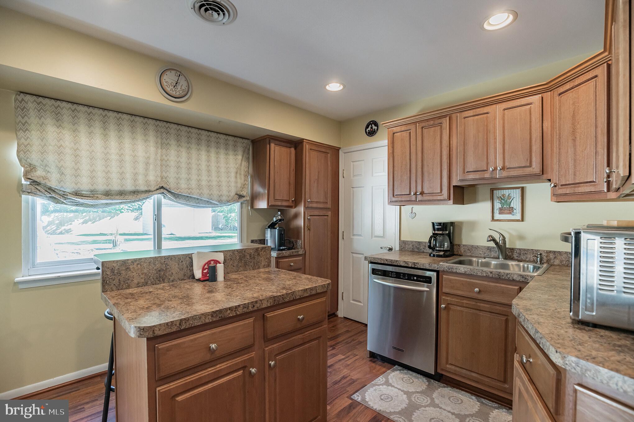 3695 Nile Road Davidsonville, MD 21035 - Photo 9 of 32 Kitchen Island