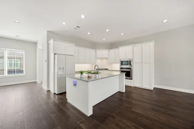 $450,000 | 1224 Murrayhill Drive, Houston, TX 77043