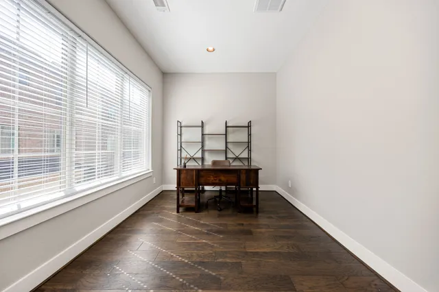 $450,000 | 1224 Murrayhill Drive, Houston, TX 77043