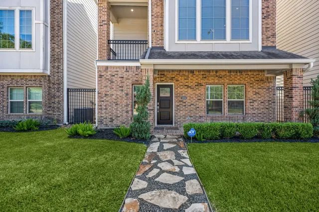 $450,000 | 1224 Murrayhill Drive, Houston, TX 77043