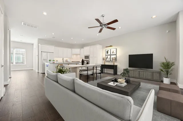 $450,000 | 1224 Murrayhill Drive, Houston, TX 77043