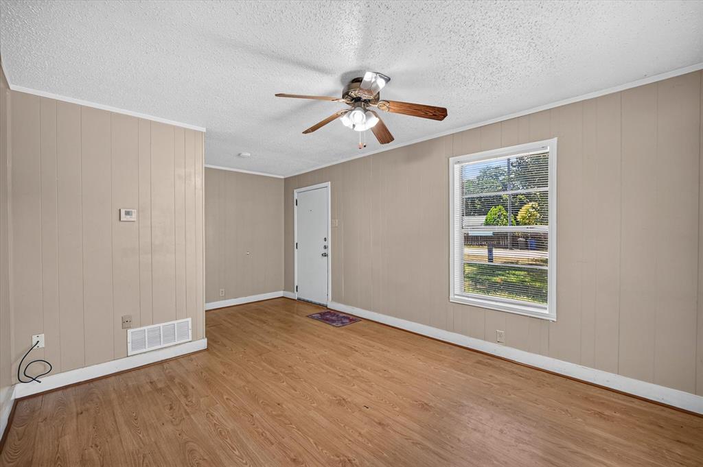 4450 Percy Street Lancaster, TX 75134 - Photo 2 of 18 Living room