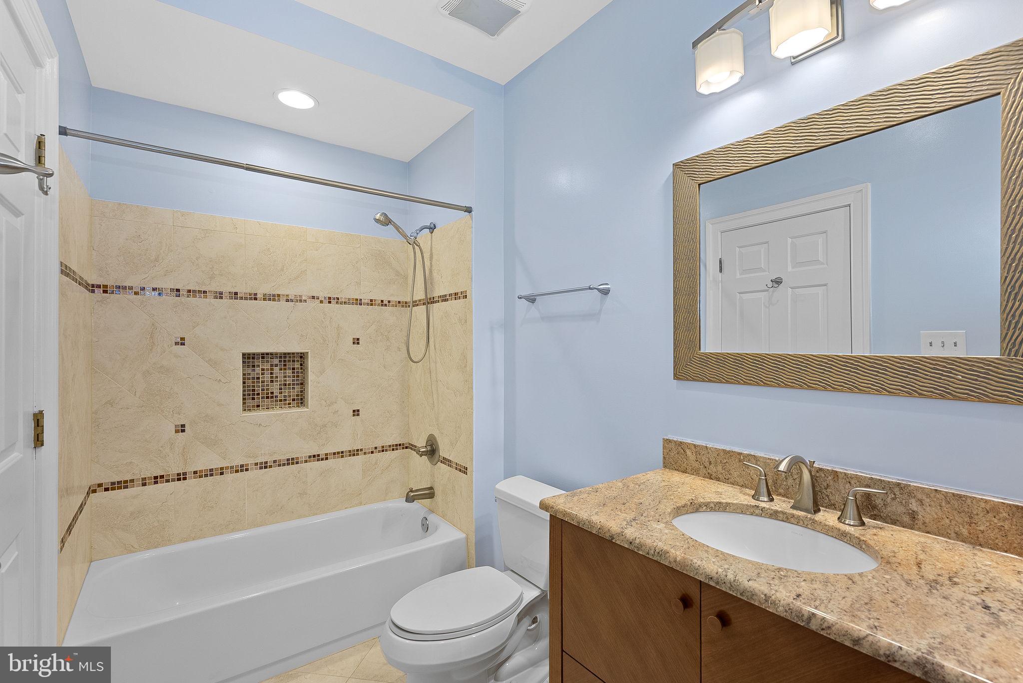 190 Falcon Ridge Road Great Falls, VA 22066 - Photo 77 of 122 En-suite Bathroom for Bedroom #7