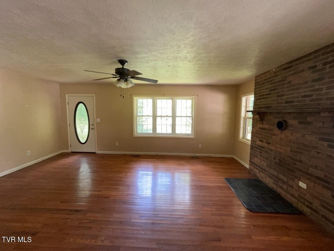 4240 Forge Ridge Road Harrogate, TN 37752 - Photo 6 of 11 IMG_9460