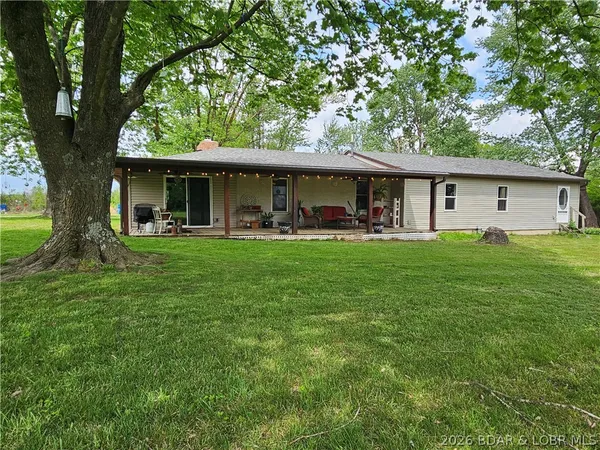 $419,000 | 1014 Railroad Pond Road, Eldon, MO 65026