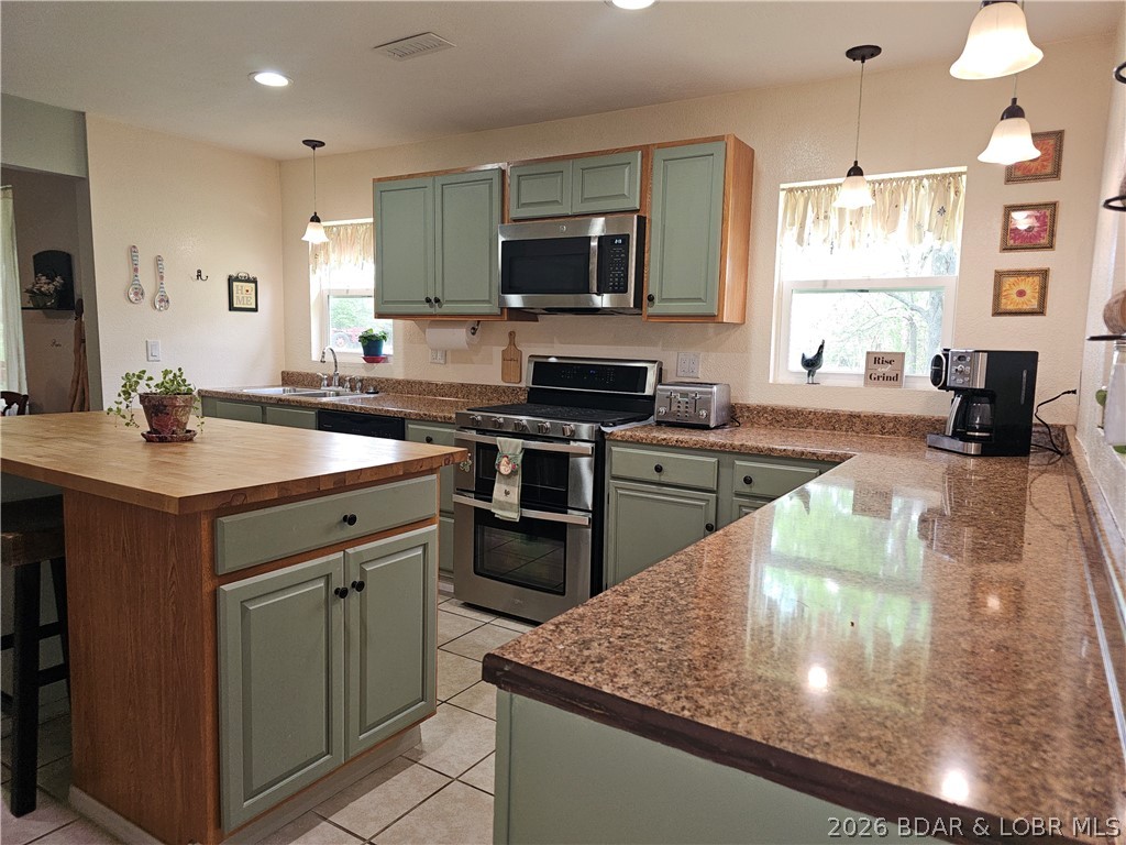 1014 Railroad Pond Road Eldon, MO 65026 - Photo 13 of 53