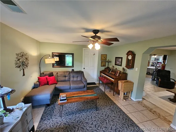 $419,000 | 1014 Railroad Pond Road, Eldon, MO 65026