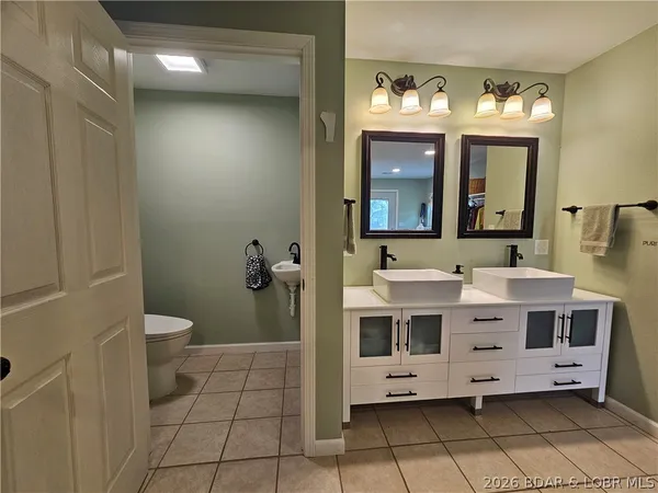 $419,000 | 1014 Railroad Pond Road, Eldon, MO 65026