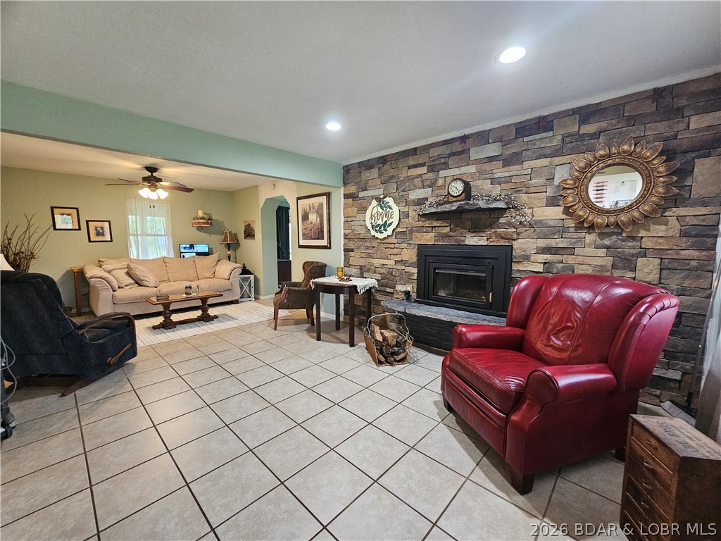 1014 Railroad Pond Road Eldon, MO 65026 - Photo 3 of 53