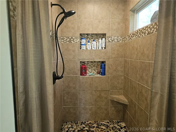 $419,000 | 1014 Railroad Pond Road, Eldon, MO 65026