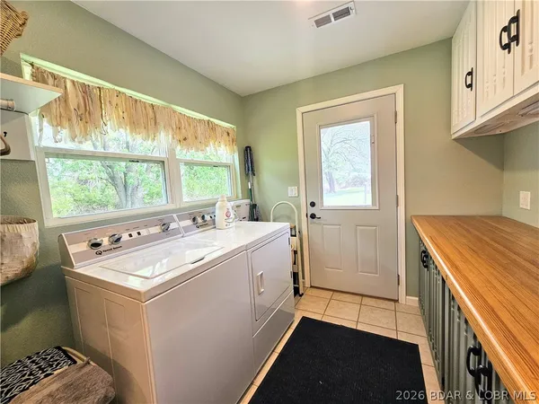 $419,000 | 1014 Railroad Pond Road, Eldon, MO 65026