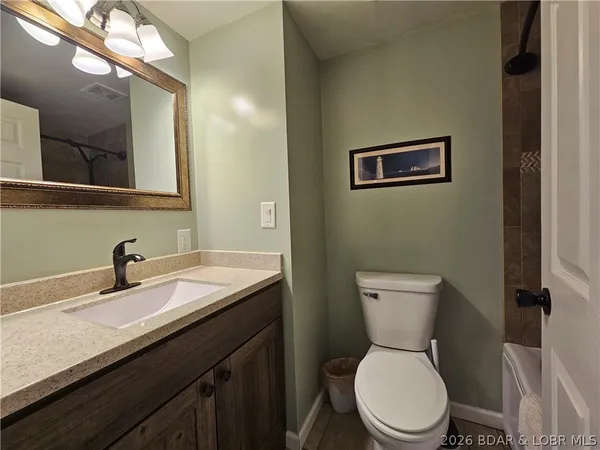 $419,000 | 1014 Railroad Pond Road, Eldon, MO 65026
