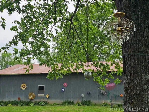 $419,000 | 1014 Railroad Pond Road, Eldon, MO 65026