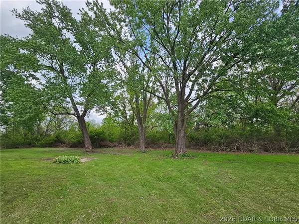 $419,000 | 1014 Railroad Pond Road, Eldon, MO 65026