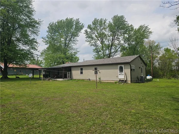 $419,000 | 1014 Railroad Pond Road, Eldon, MO 65026
