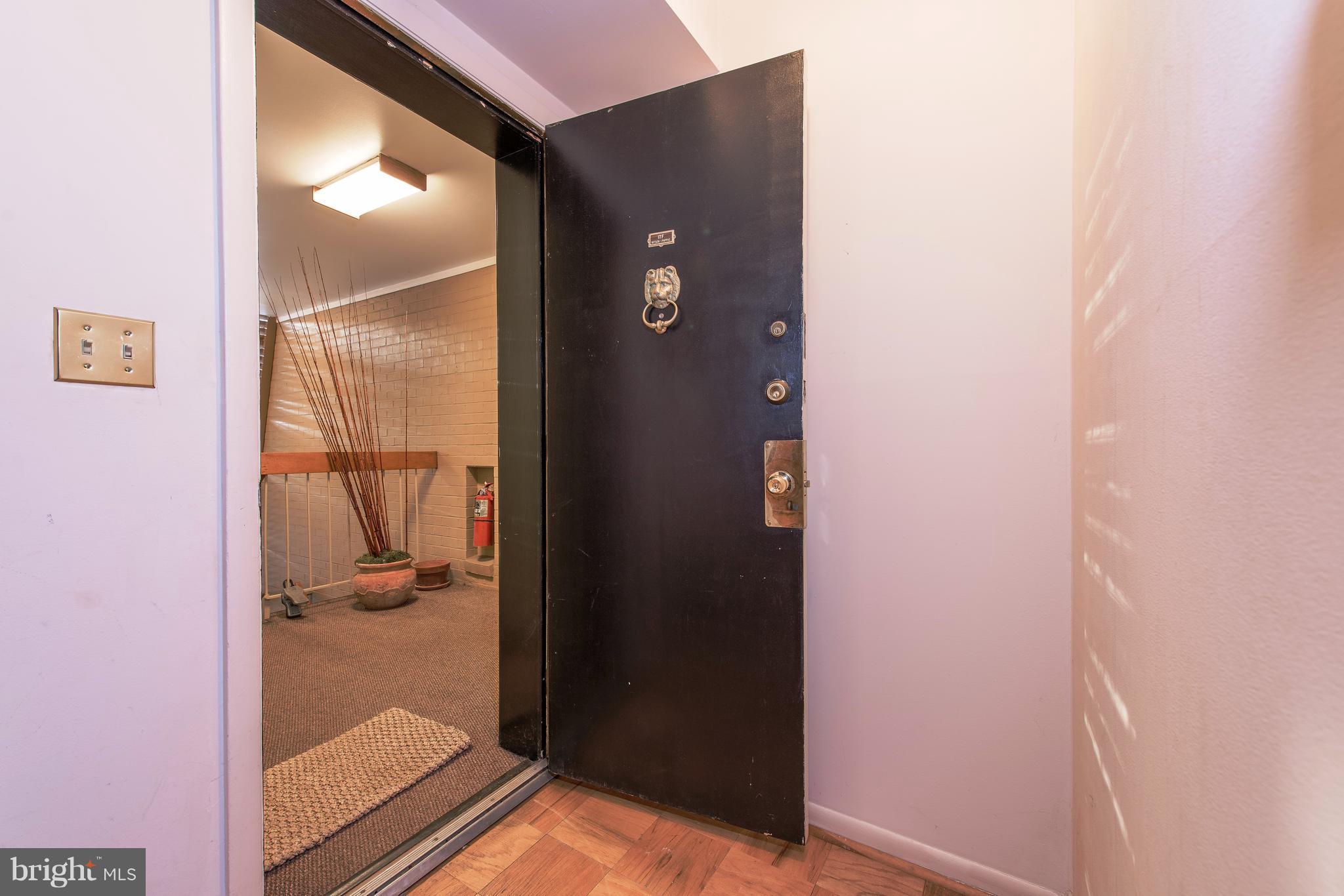 17 Hamill Road, Unit 17F Baltimore, MD 21210 - Photo 3 of 22 Condo Entry
