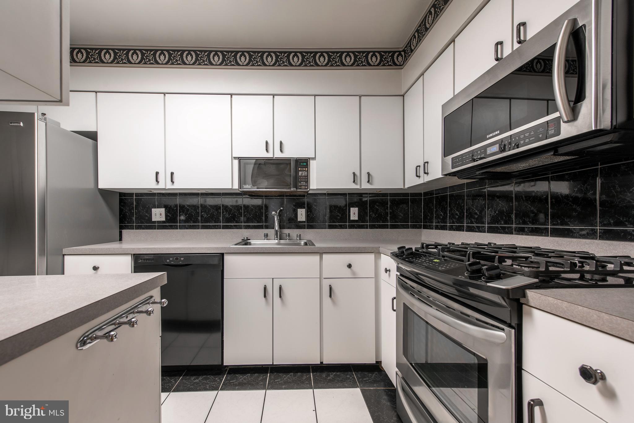 17 Hamill Road, Unit 17F Baltimore, MD 21210 - Photo 7 of 22 Kitchen