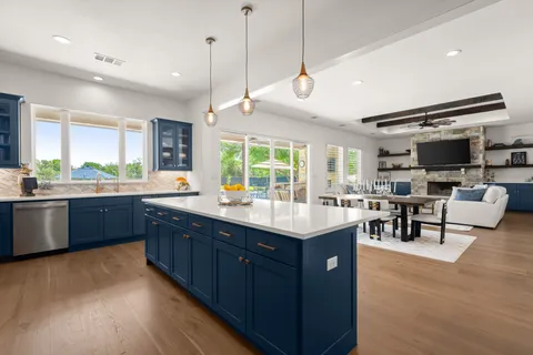 $1,300,000 | 209 Esperanza Petal Pass, Liberty Hill, TX 78642