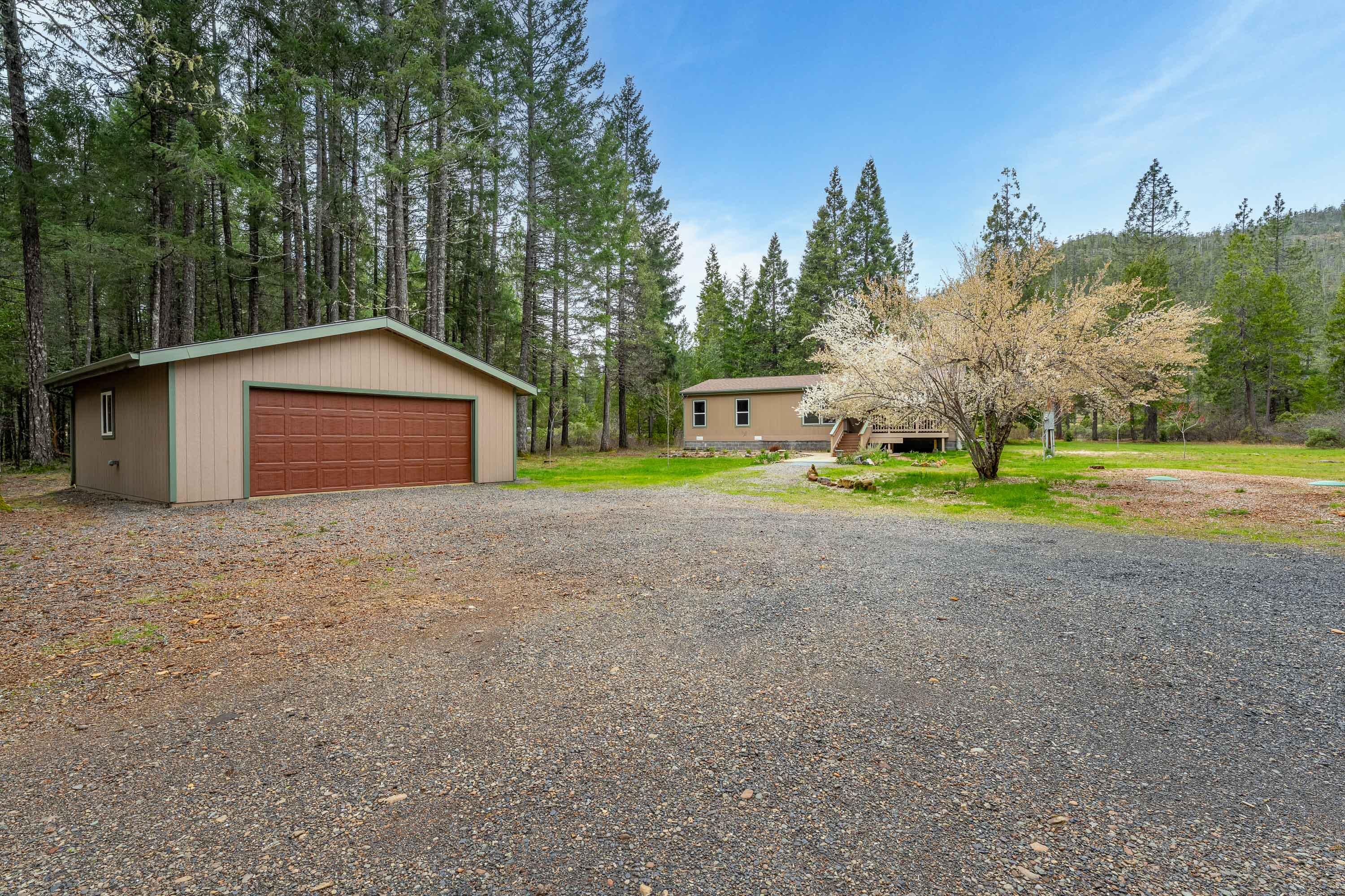 1716 Lone Mountain Road O'Brien, OR 97534 - Photo 17 of 44 EXT (5 of 19)