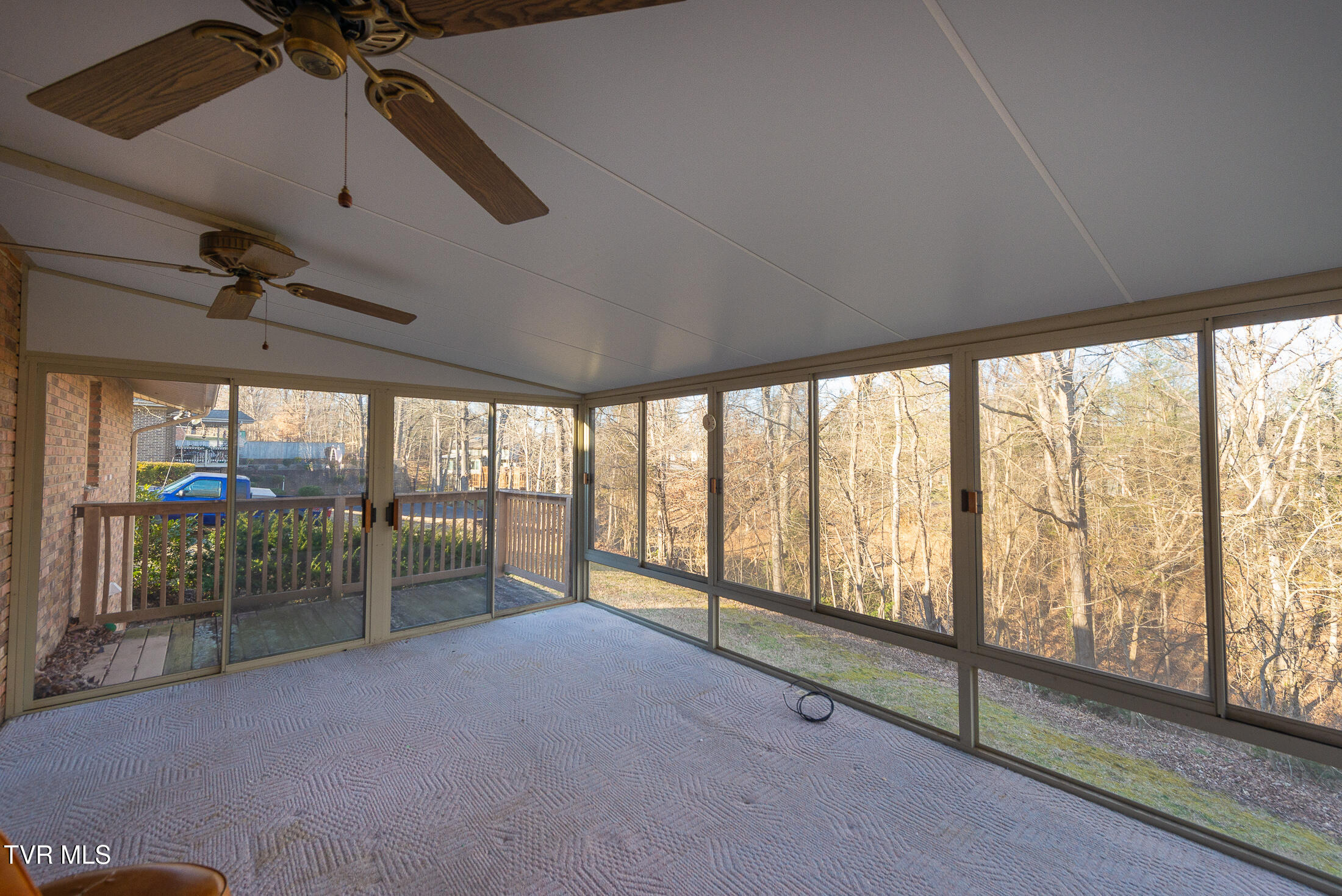 2616 Suffolk Street Kingsport, TN 37660 - Photo 38 of 40 sunroom