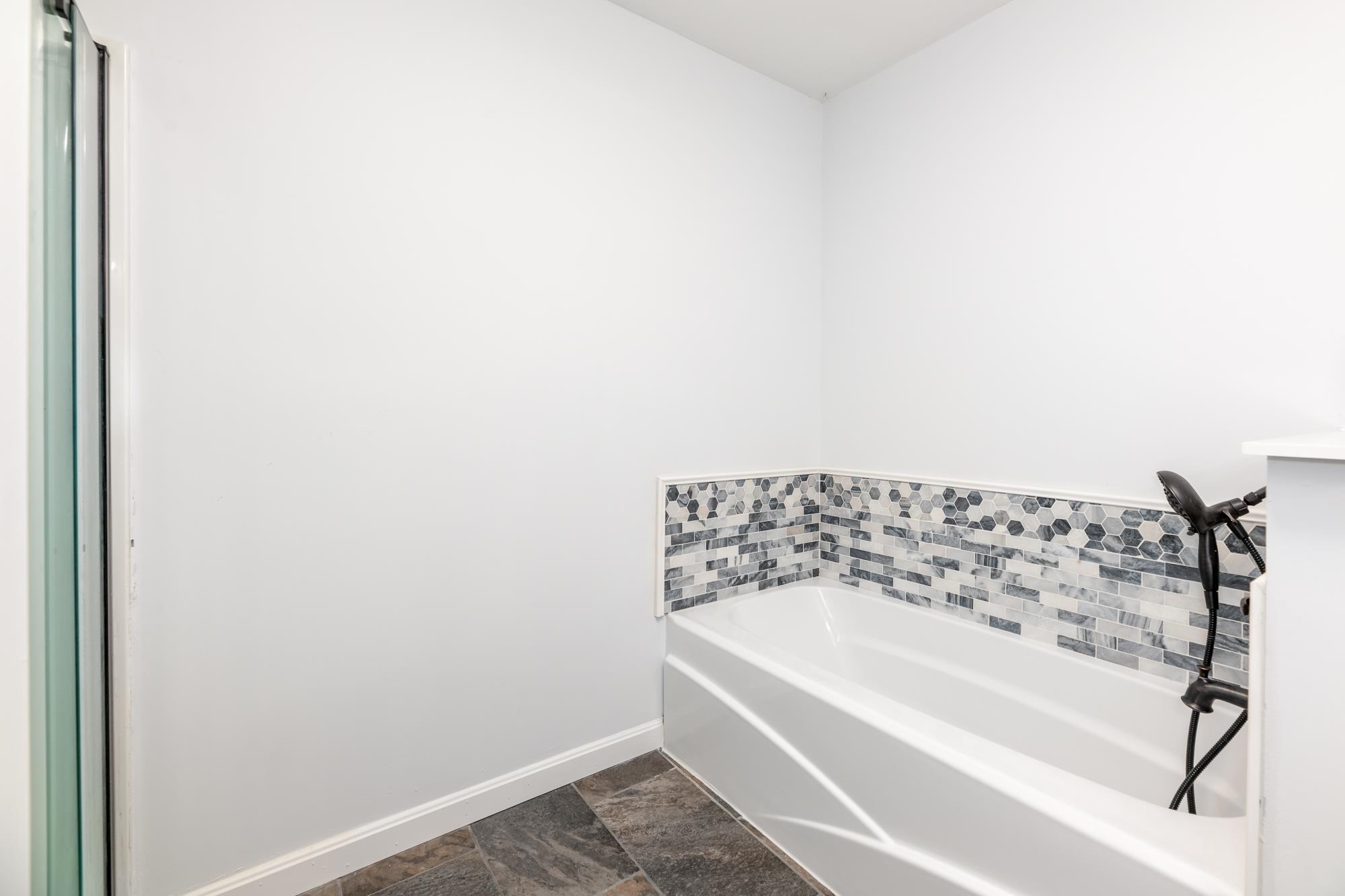 506 Old Wolfeboro Road Alton, NH 03809 - Photo 8 of 26 Gallery Image 8