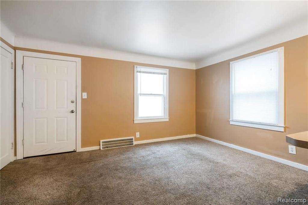 78 East Rutgers Avenue Pontiac, MI 48340 - Photo 7 of 15