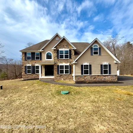$579,900 | 129 Doria Drive, Blakeslee, PA 18610