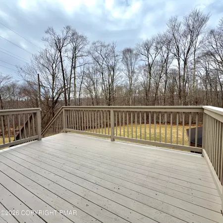 $579,900 | 129 Doria Drive, Blakeslee, PA 18610