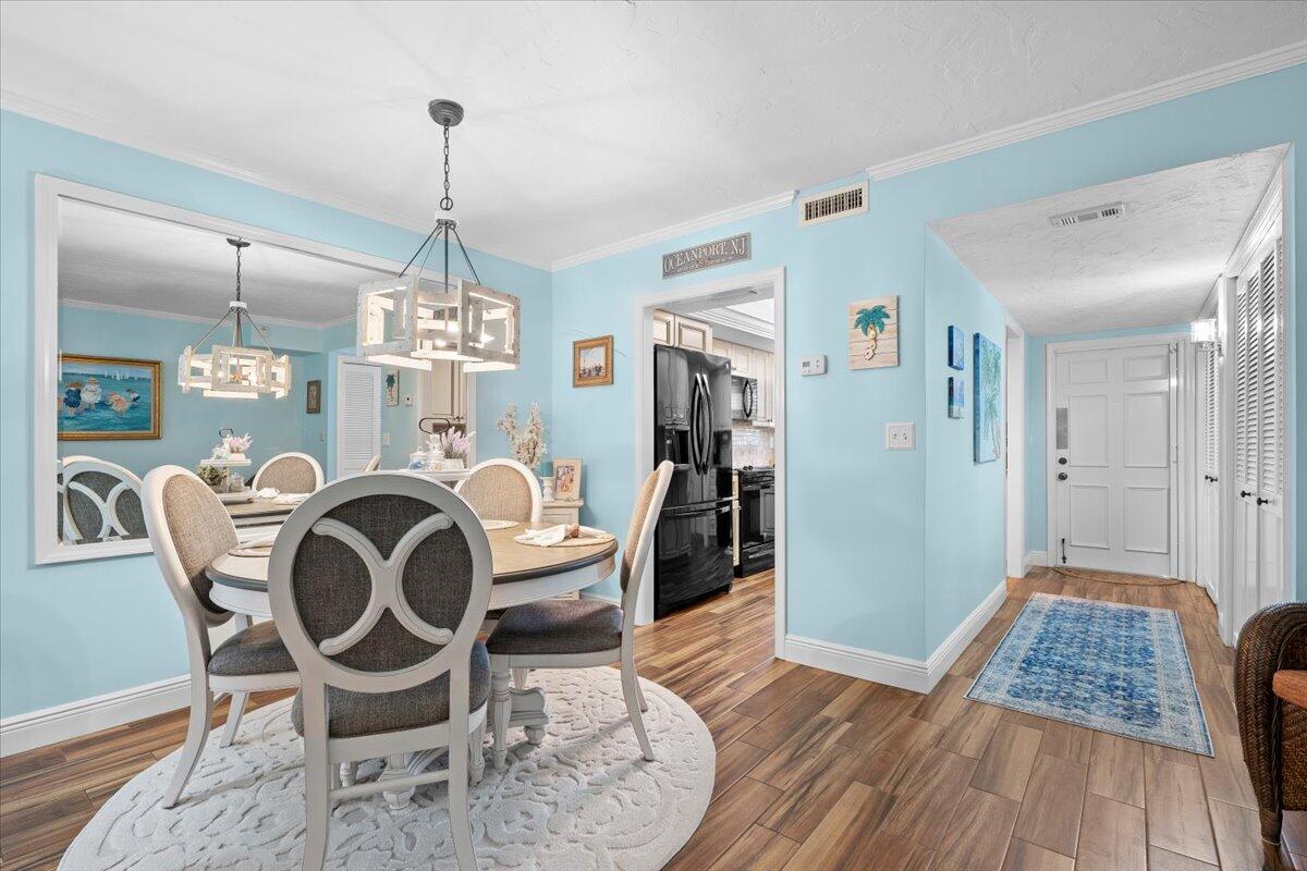 1205 Sandy Lane, Unit 145 Singer Island, FL 33404 - Photo 2 of 30 03-LUX_8294