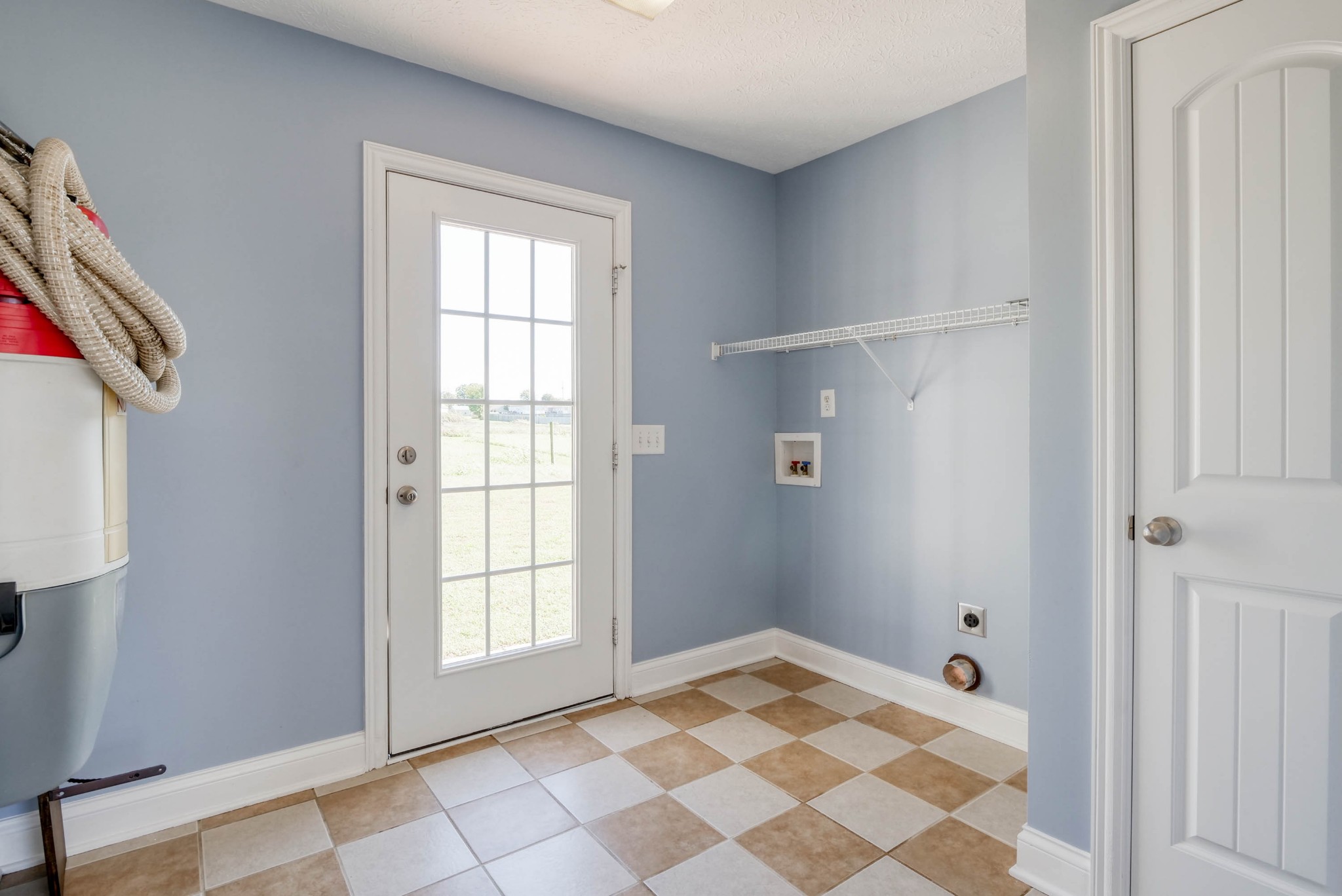 724 Lear Road Portland, TN 37148 - Photo 14 of 32 a view of empty room with window
