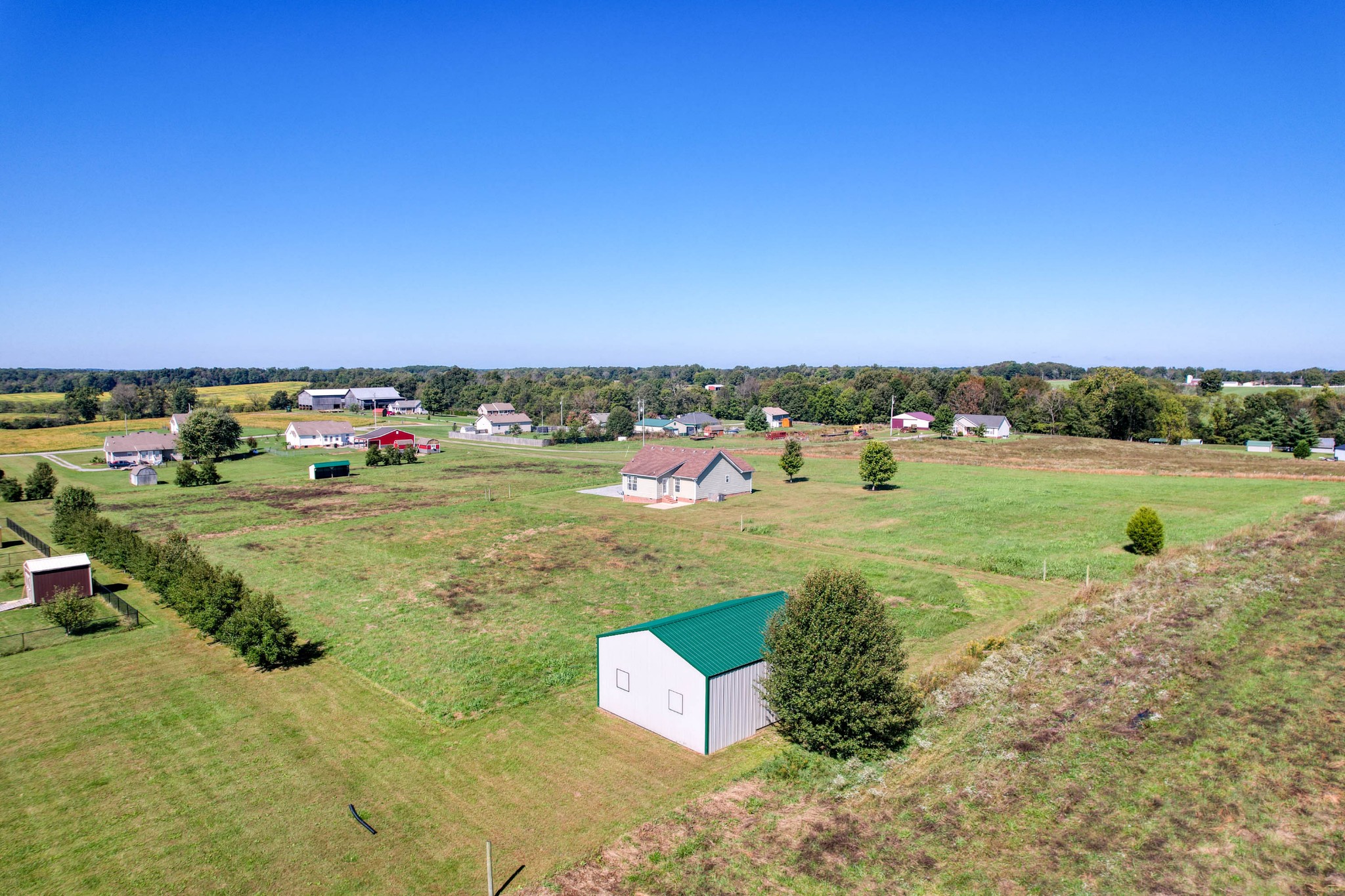 724 Lear Road Portland, TN 37148 - Photo 26 of 32 an aerial view of a houses with a yard