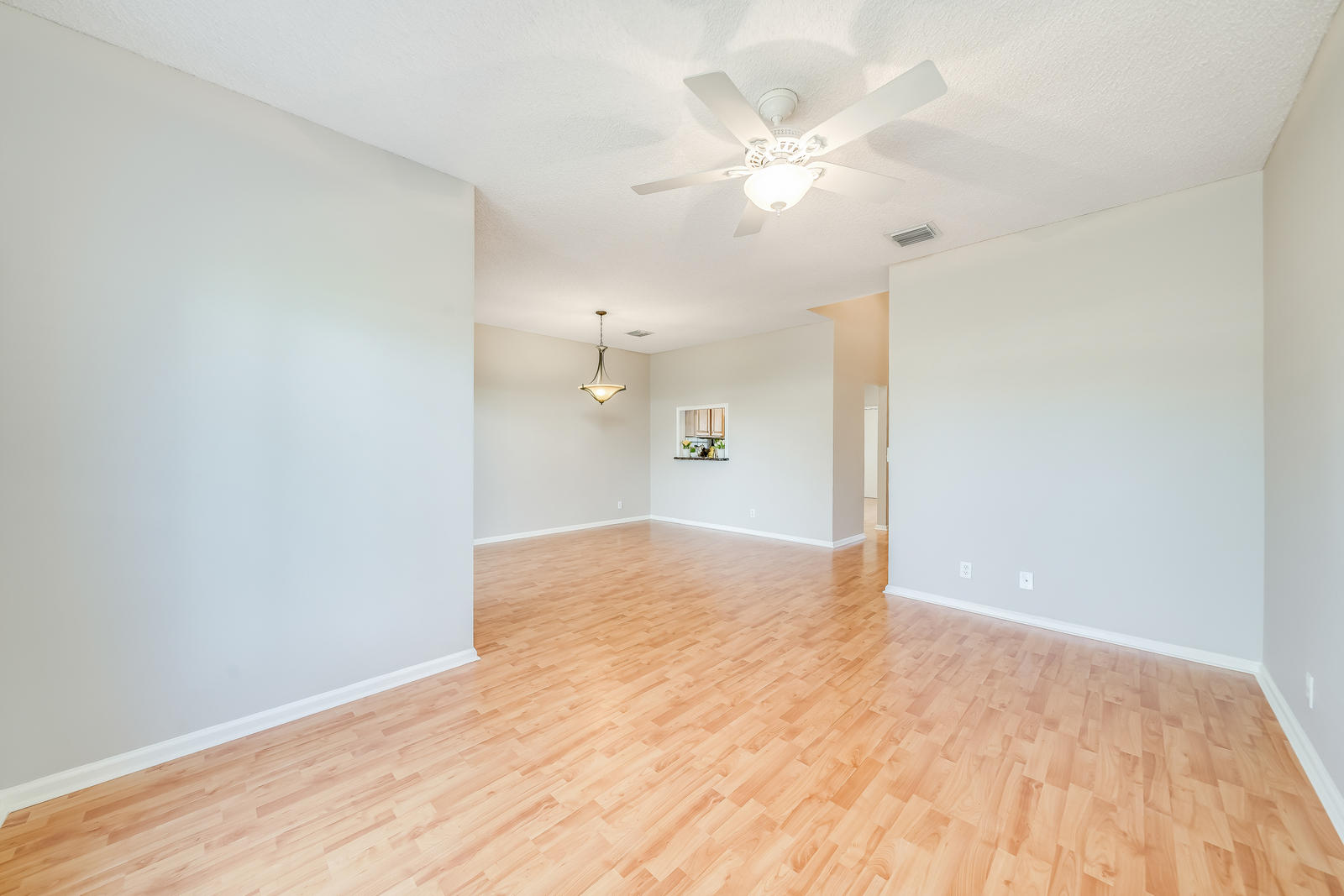 8313 Vía Serena Boca Raton, FL 33433 - Photo 18 of 78 Living Room