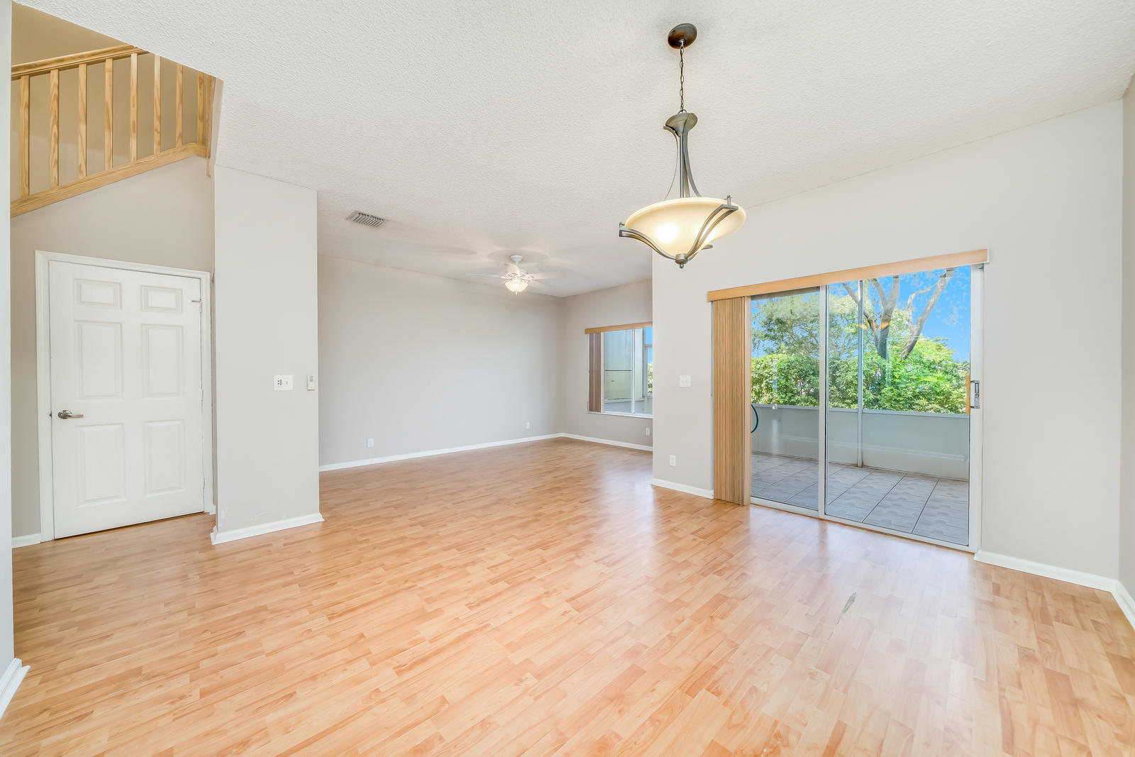 8313 Vía Serena Boca Raton, FL 33433 - Photo 25 of 78 Slider to covered/screened patio