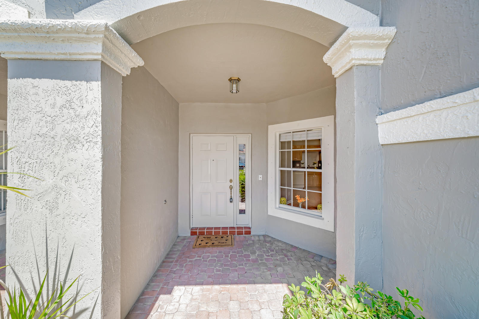8313 Vía Serena Boca Raton, FL 33433 - Photo 4 of 78 Entryway