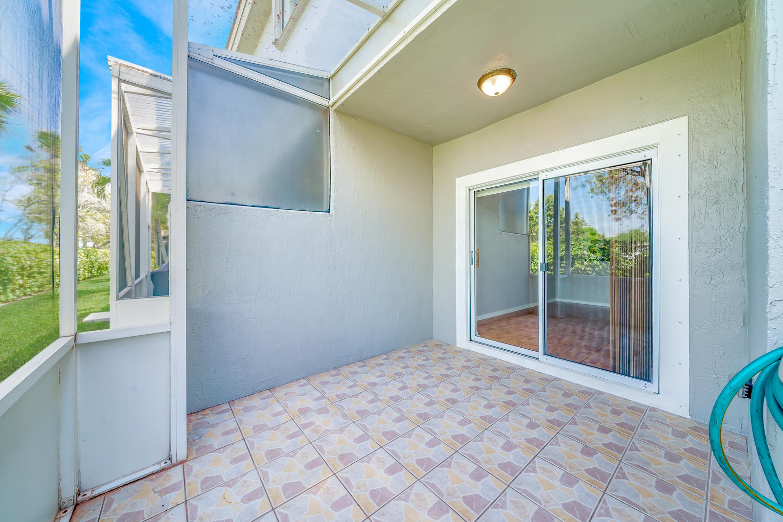 8313 Vía Serena Boca Raton, FL 33433 - Photo 50 of 78 Covered/screened patio