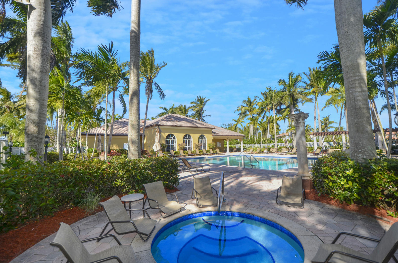 8313 Vía Serena Boca Raton, FL 33433 - Photo 63 of 78 Community hot-tub
