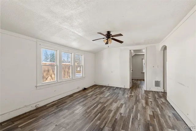 $139,900 | 5306 South Salina Street, Syracuse, NY 13205