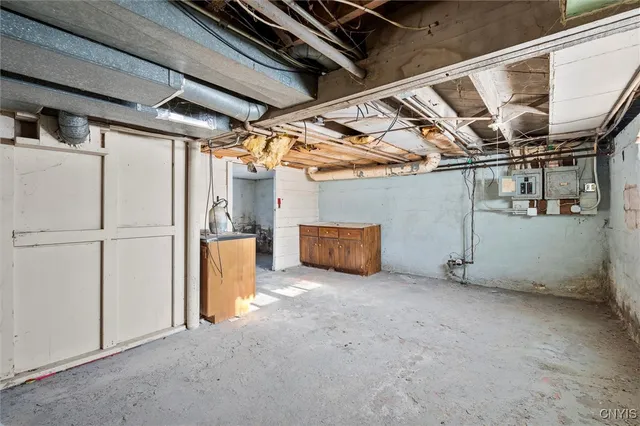 $139,900 | 5306 South Salina Street, Syracuse, NY 13205