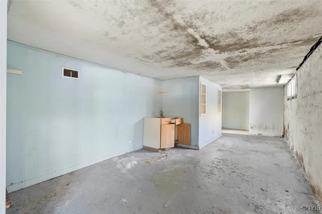 $139,900 | 5306 South Salina Street, Syracuse, NY 13205