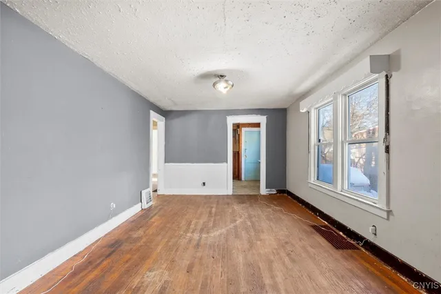 $139,900 | 5306 South Salina Street, Syracuse, NY 13205