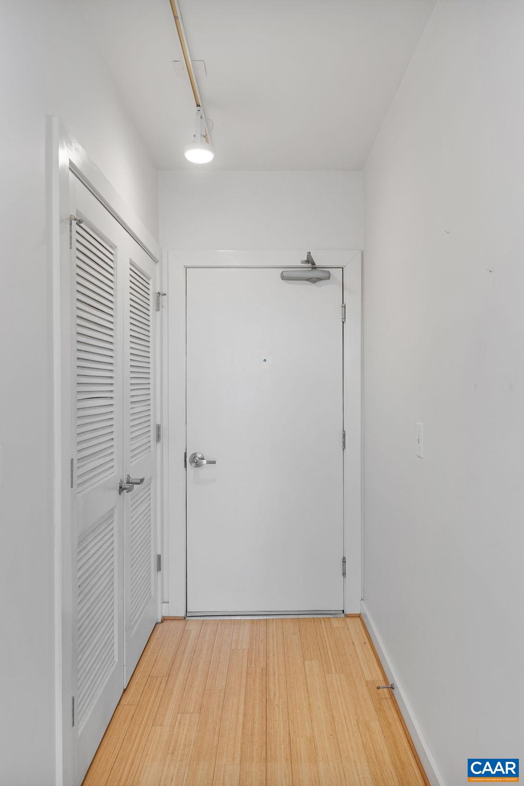 820 East High Street, Unit 8 Charlottesville, VA 22902 - Photo 3 of 16