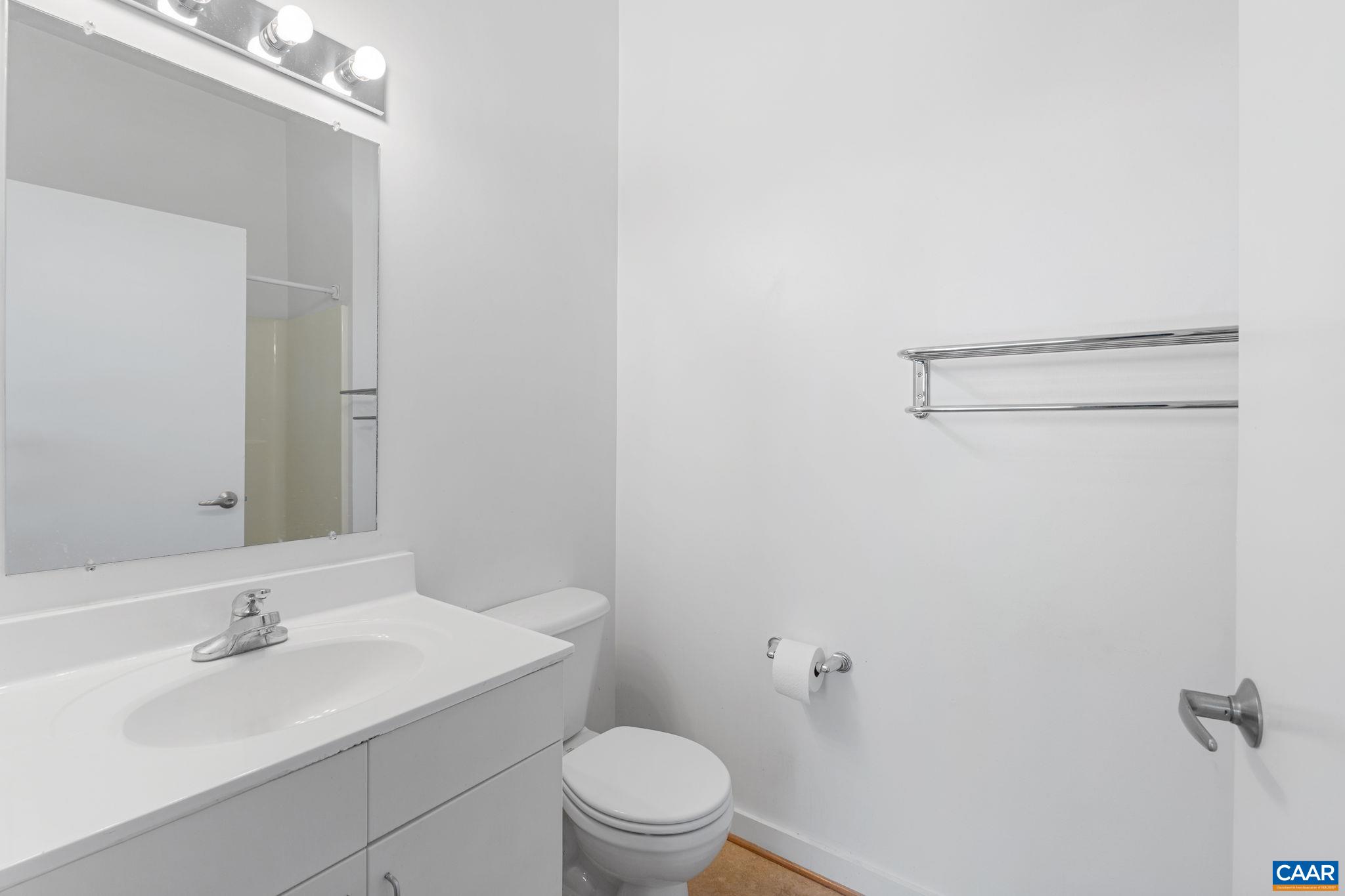 820 East High Street, Unit 8 Charlottesville, VA 22902 - Photo 7 of 16