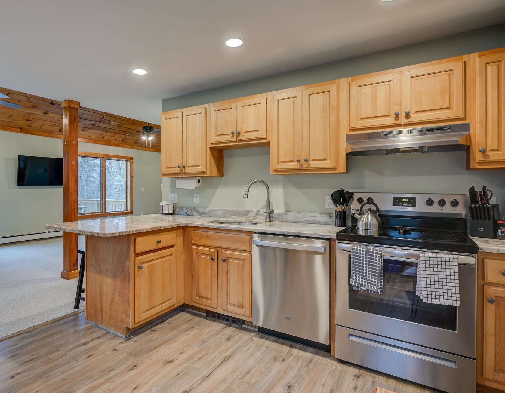 32 B Street Conway, NH 03818 - Photo 3 of 22