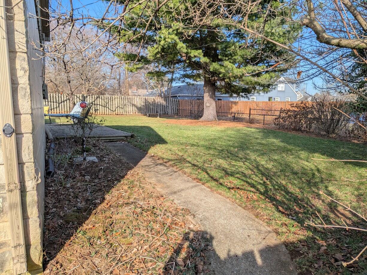 1491 North Forbes Road Lexington, KY 40511 - Photo 37 of 40 yard191049544